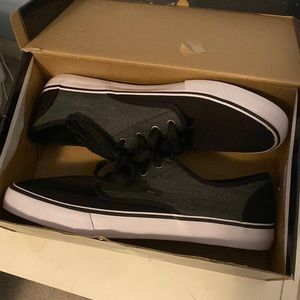 George skate G:21 Ethan 12 men’s shoes size 10